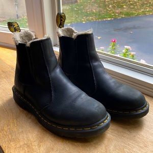 Doc Martens Chelsea Boots w/ fur☃️✨